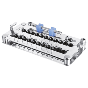 Kit de tournevis prothétique composé de : 18 lames (9 courtes, 9 longues) 1 cliquet dynamométrique.