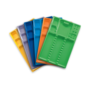 Plateaux jetables blancs & colors. Lot de 400